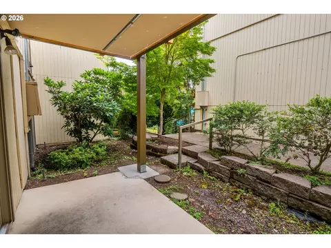 Exterior - 4047 Donald St #C, Eugene, OR 97405 photo 3 of 10