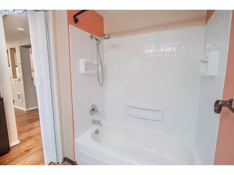 Bath - 4047 Donald St #C, Eugene, OR 97405 photo 3 of 3