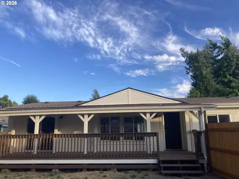 477 48th St, Springfield, OR 97478 photo 1