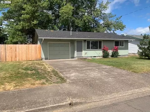 432 40th St, Springfield, OR 97478