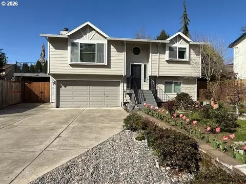 14545 SE Center St, Portland, OR 97236