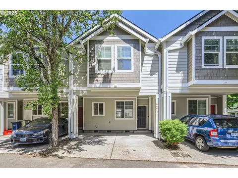 8681 NE Tennyson Ln, Hillsboro, OR 97006