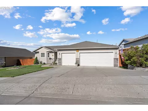 2269 NW Eucalyptus Dr, Hermiston, OR 97838