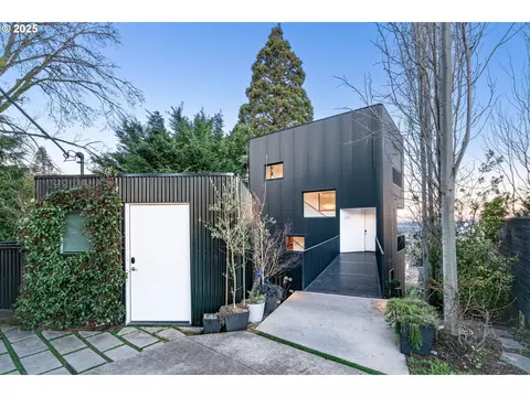 2871 NW Cornell Rd, Portland, OR 97210