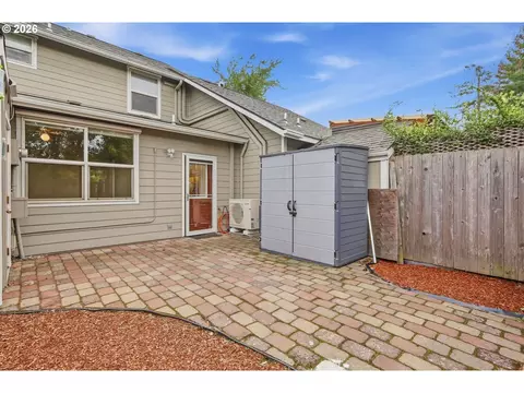 Exterior - 28 Lawrence St, Eugene, OR 97401 photo 5 of 7