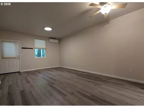 Living - 28 Lawrence St, Eugene, OR 97401 photo 3 of 7