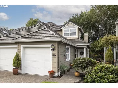 15786 NW Clubhouse Dr, Portland, OR 97229