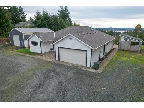 94088 Kirkendall Ln, North Bend, OR 97459