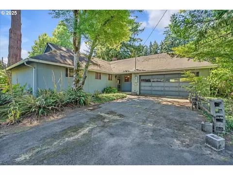 18855 SE River Rd, Milwaukie, OR 97267