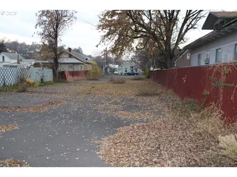 607 SW 2nd St, Pendleton, OR 97801