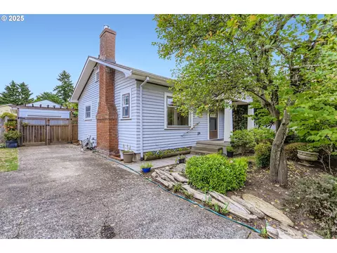 2618 SE 75th Ave, Portland, OR 97206