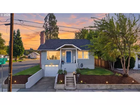 1218 E 11th St, The Dalles, OR 97058