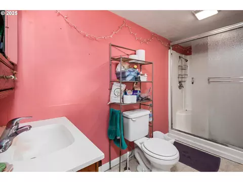 Bath - 490 W 4th Ave, Eugene, OR 97401 photo 1 of 2
