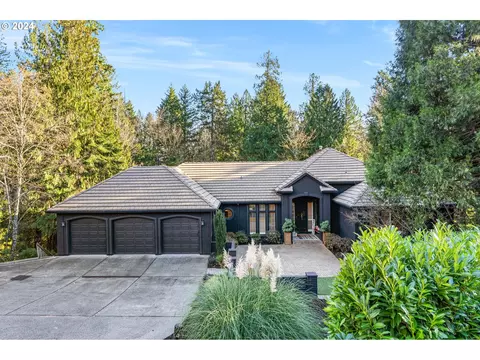 3636 SW 60th Pl, Portland, OR 97221