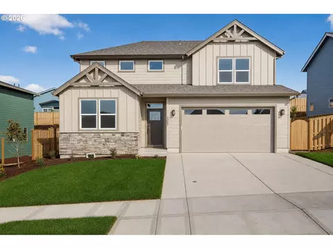 2002 E Badger Way #1, La Center, WA 98629