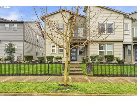 7950 SE Butternut Creek Pkwy, Hillsboro, OR 97123