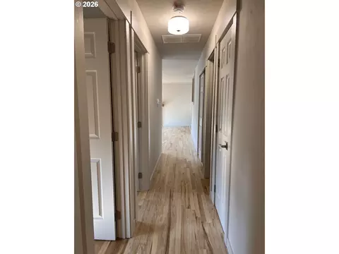 Entry Way - 4189 SW Perkins Ave, Pendleton, OR 97801 photo 2 of 2