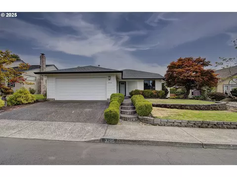 3205 SE 153rd Ave, Vancouver, WA 98683