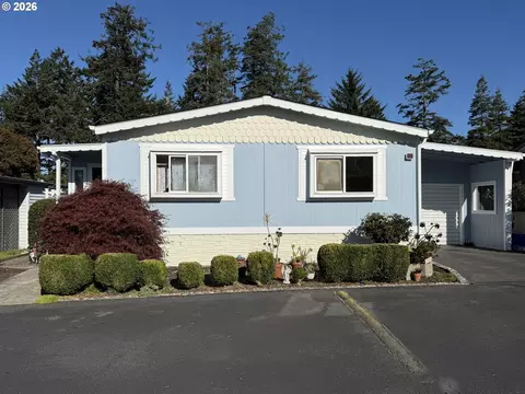 16063 Driftwood Ln #14, Brookings, OR 97415