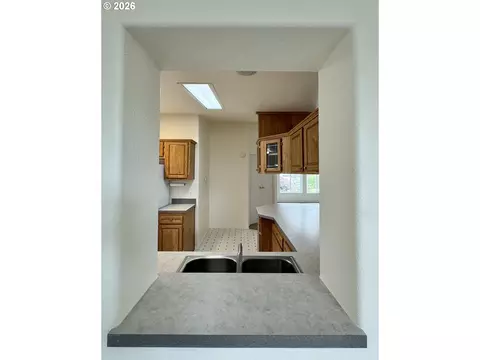 962 Rainbow Dr, Springfield, OR 97477 photo 30