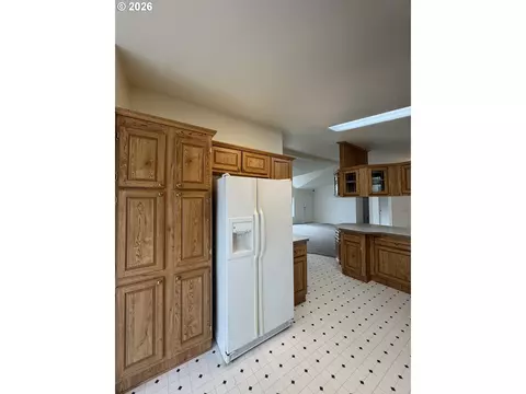 962 Rainbow Dr, Springfield, OR 97477 photo 11