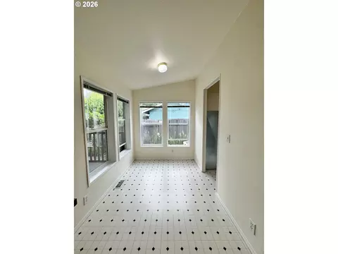 962 Rainbow Dr, Springfield, OR 97477 photo 16