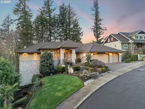 10319 SE Crescent Ridge Loop, Happy Valley, OR 97086