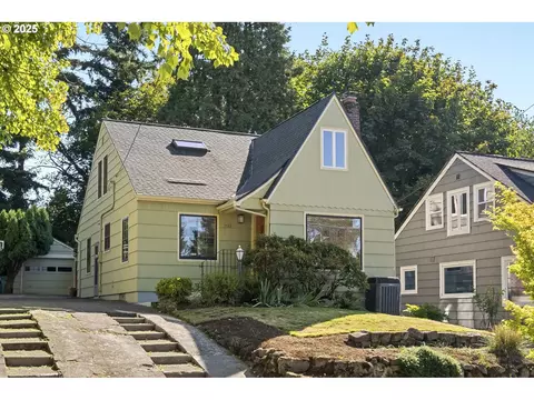 3532 SE Franklin St, Portland, OR 97202