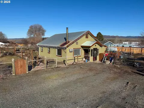 138 W 12th St, Prairie City, OR 97869