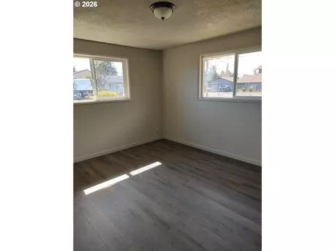 Other - 778 V St, Springfield, OR 97477 photo 4 of 4
