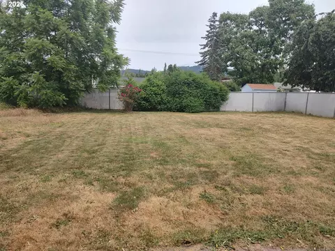 Exterior - 778 V St, Springfield, OR 97477 photo 6 of 6