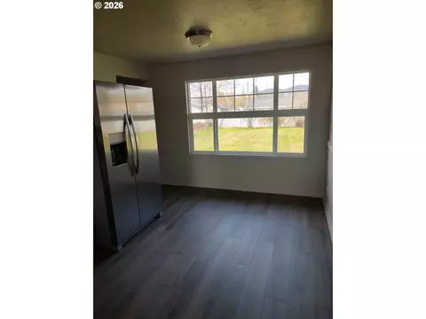Other - 778 V St, Springfield, OR 97477 photo 2 of 4