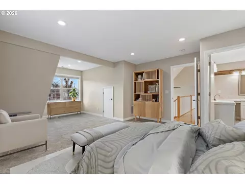 Bedroom - 10 W Sprague St, Echo, OR 97826 photo 4 of 4