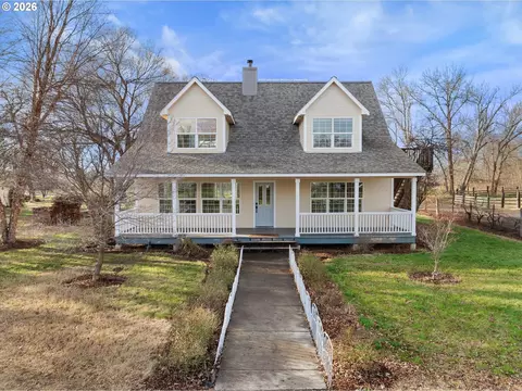 10 W Sprague St, Echo, OR 97826