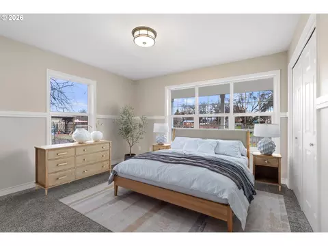 Bedroom - 10 W Sprague St, Echo, OR 97826 photo 2 of 4