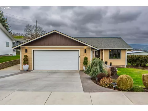 2111 View Ct, The Dalles, OR 97058