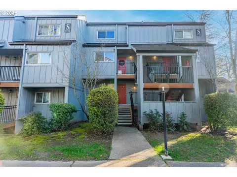 4 Touchstone #120, Lake Oswego, OR 97035