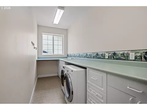 Other - 3466 Ambleside Dr, Springfield, OR 97477 photo 5 of 8
