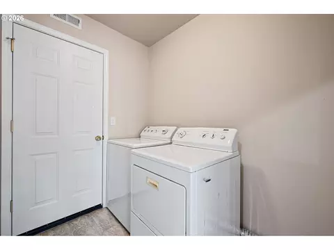 Other - 3466 Ambleside Dr, Springfield, OR 97477 photo 7 of 8
