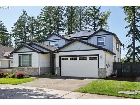6247 SE Genrosa St, Hillsboro, OR 97123