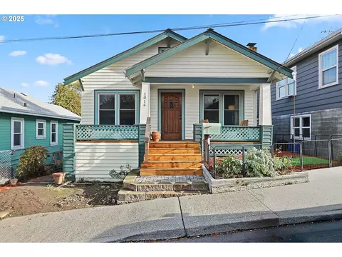 1014 Laughlin St, The Dalles, OR 97058