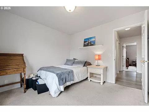 Bedroom - 963 Marquet Way, Eugene, OR 97401 photo 5 of 6