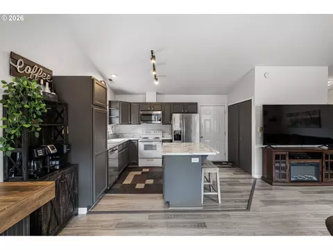Kitchen - 963 Marquet Way, Eugene, OR 97401 photo 1 of 5