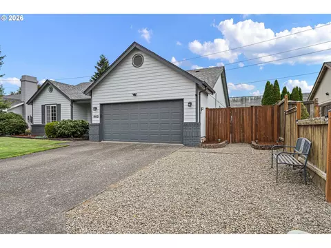 Exterior - 963 Marquet Way, Eugene, OR 97401 photo 2 of 10