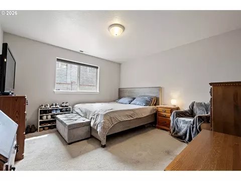 Bedroom - 963 Marquet Way, Eugene, OR 97401 photo 1 of 6