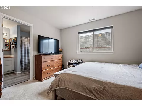 Bedroom - 963 Marquet Way, Eugene, OR 97401 photo 2 of 6