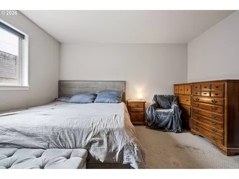 Bedroom - 963 Marquet Way, Eugene, OR 97401 photo 3 of 6