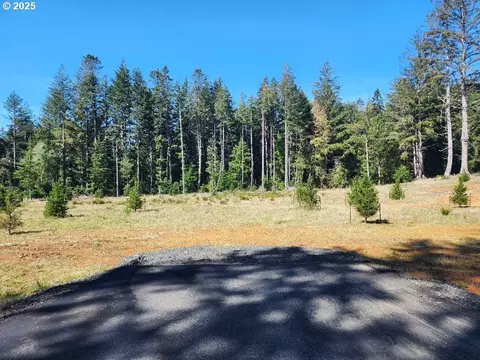 hubbard ln #3, Port Orford, OR 97465