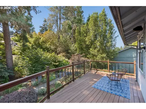 Exterior - 17295 Hanneman Ct, Gladstone, OR 97027 photo 11 of 12