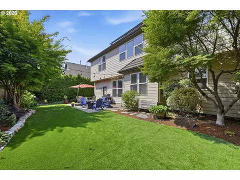 Exterior - 2230 Turnberry Ct, Eugene, OR 97401 photo 3 of 6
